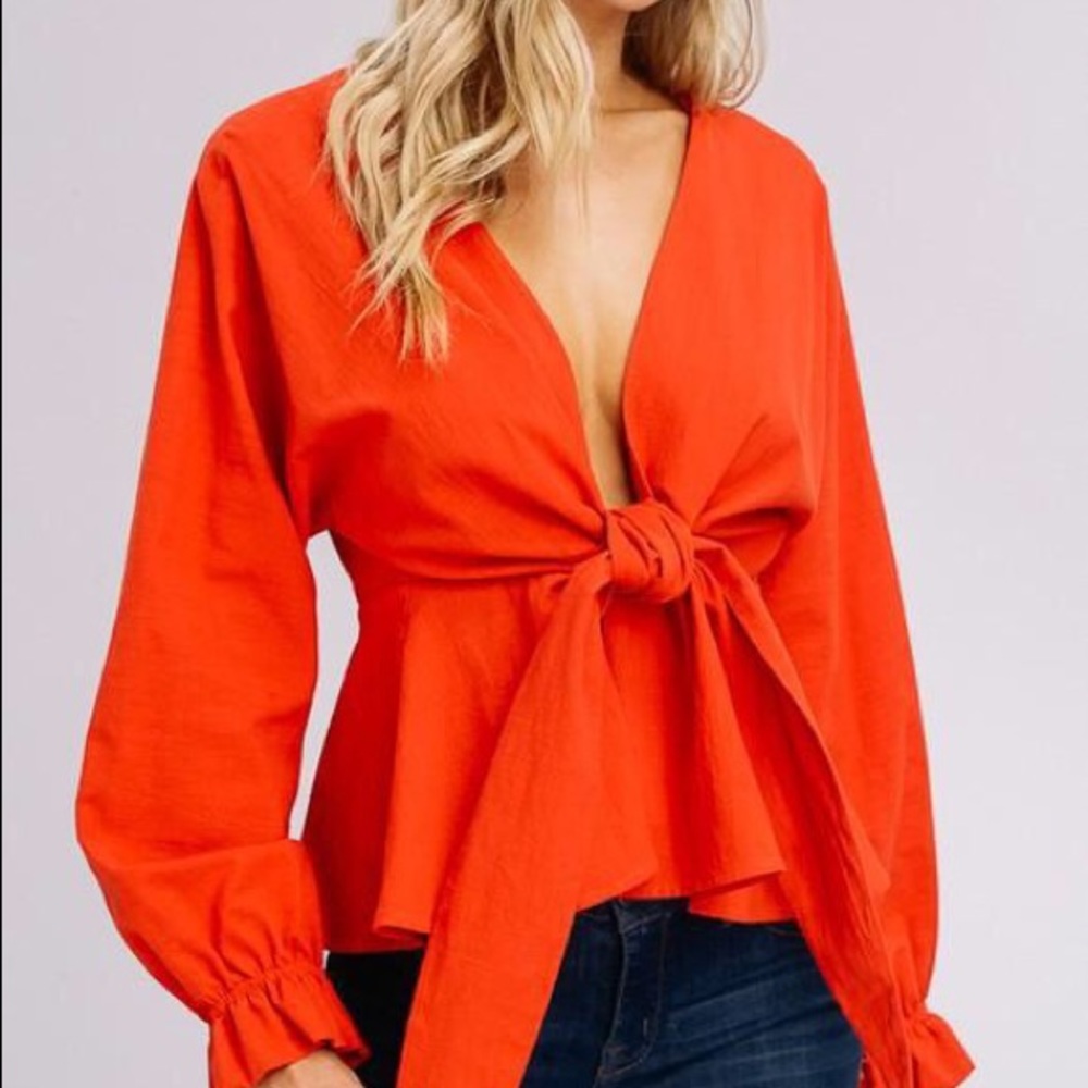 LAST 1 💕 Red V-Neck Top - Picture 3 of 4